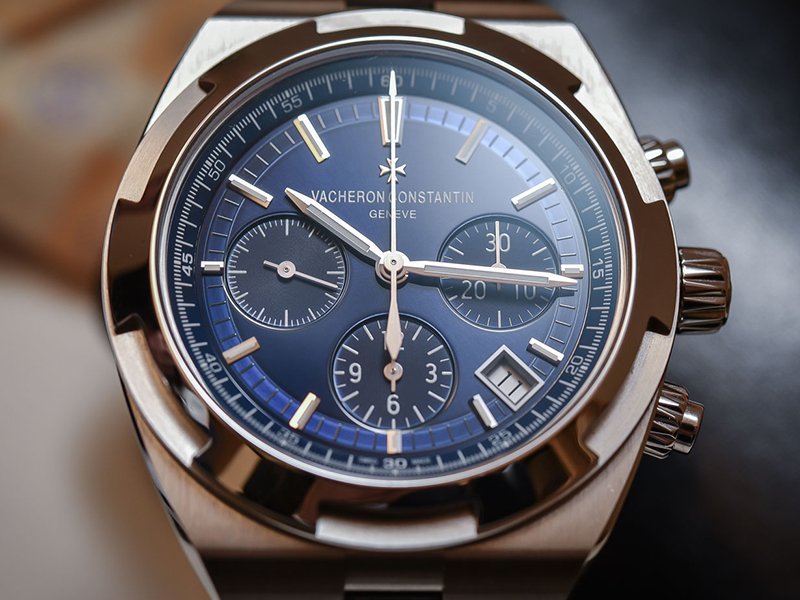 Обзор модели Overseas Chronograph 5500V от Vacheron Constantin