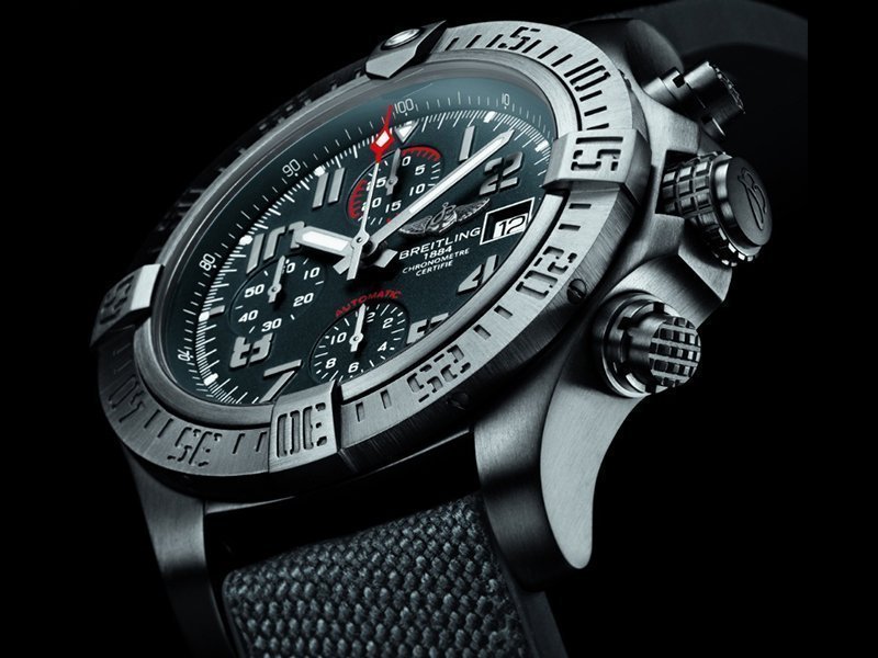 Обзор модели Breitling Avenger Bandit