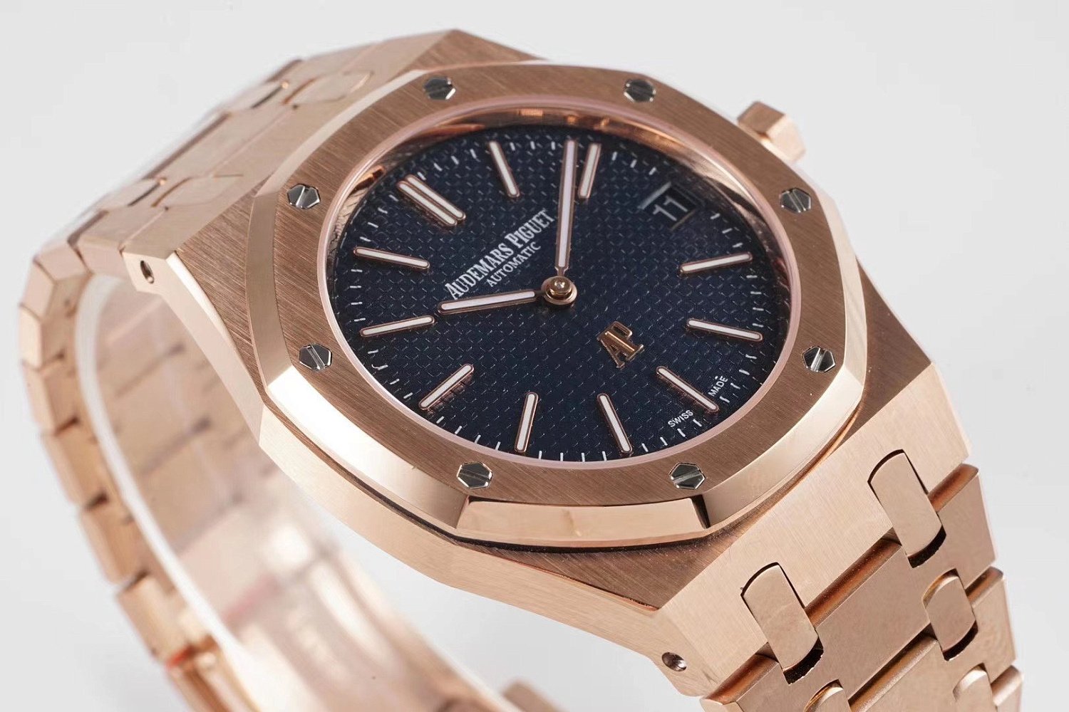 Audemars Piguet Royal Oak Automatic 39mm Jumbo 15202ST.OO.1240ST.01