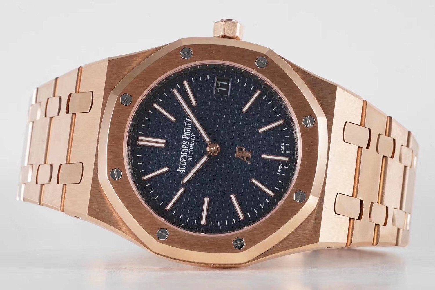 Audemars Piguet Royal Oak Automatic 39mm Jumbo 15202ST.OO.1240ST.01